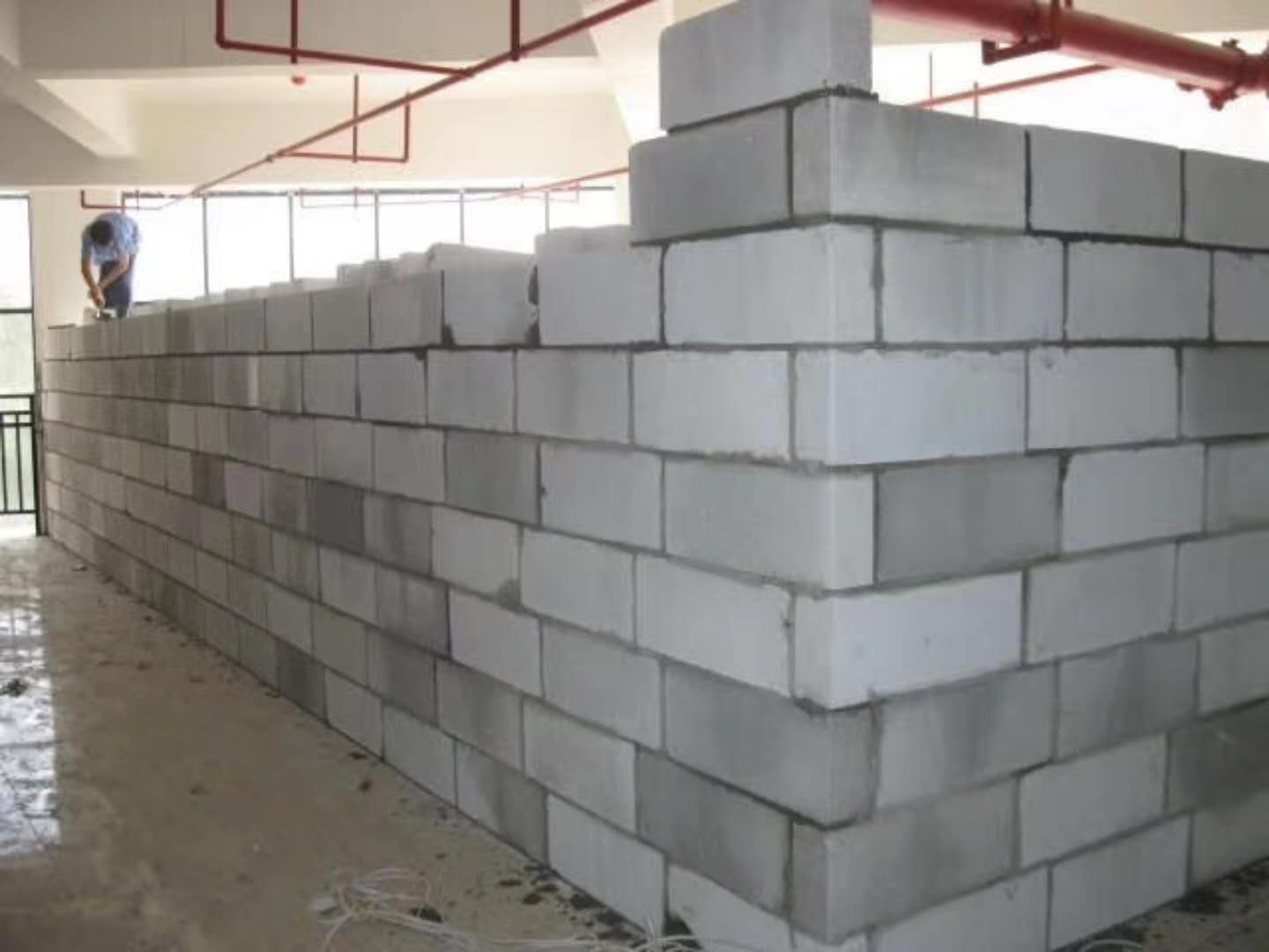 浦北蒸压加气混凝土砌块承重墙静力和抗震性能的研究